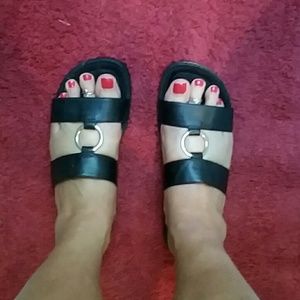 Bass sandals