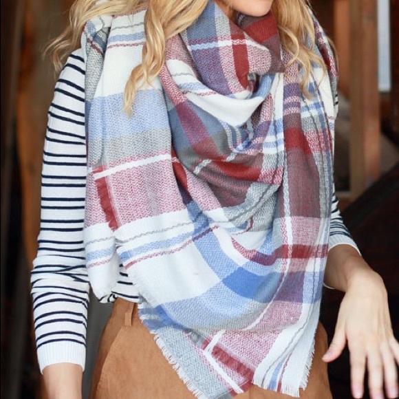 New fabulous blanket scarf - Picture 2 of 3