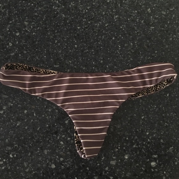 ACACIA HOOKIPA BOTTOM IN STRIPED FIG