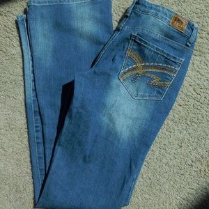 L.E.I. Felicia low rise boot cut jeans size 5R
