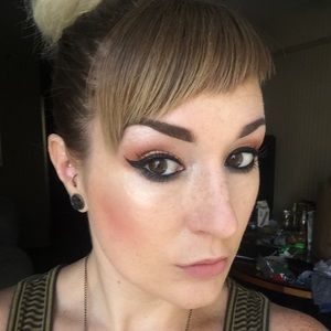 Meet your Posher, Alaina