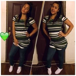 Meet your Posher, Leslie