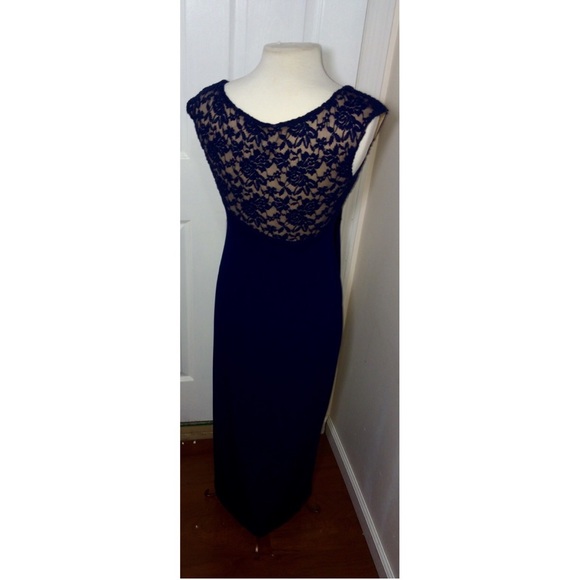 Beautiful body con formal dress ☄ - Picture 2 of 4