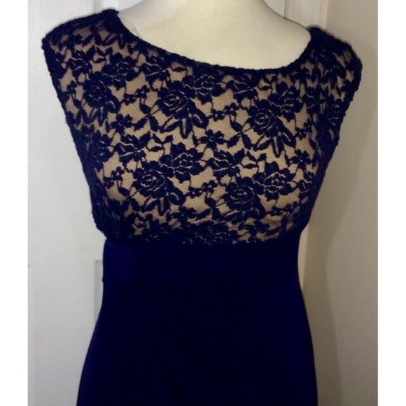 Beautiful body con formal dress ☄ - Picture 4 of 4