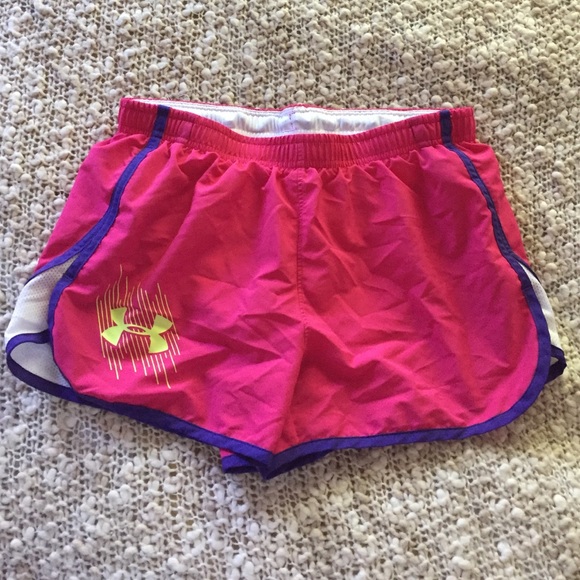 Loose fit Under Armour running shorts - Picture 1 of 2