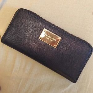 MK wallet