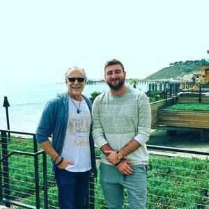 Meet your Posher, Ari