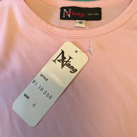 Cute pink top. - Picture 2 of 3