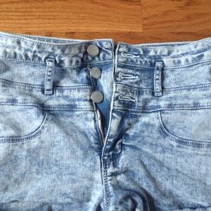 Charlotte russe High rise low wash shorts