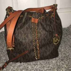 1 DAY SALE‼️ Michael Kors patent leather tote