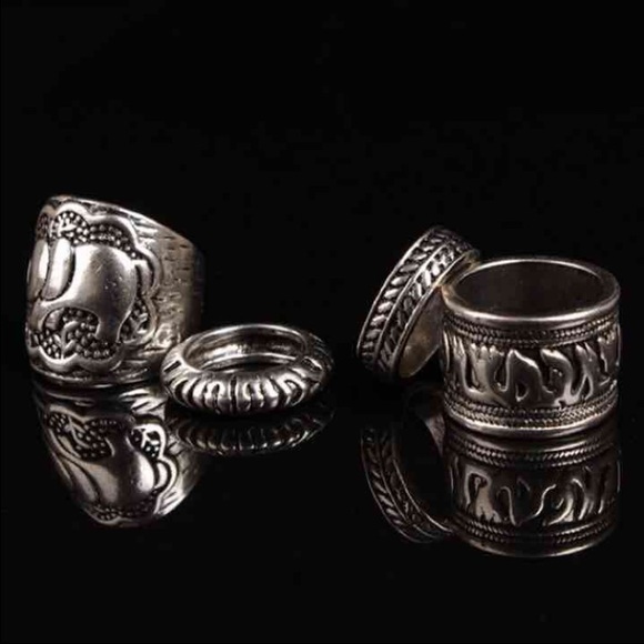 Vintage Rings - Picture 2 of 3