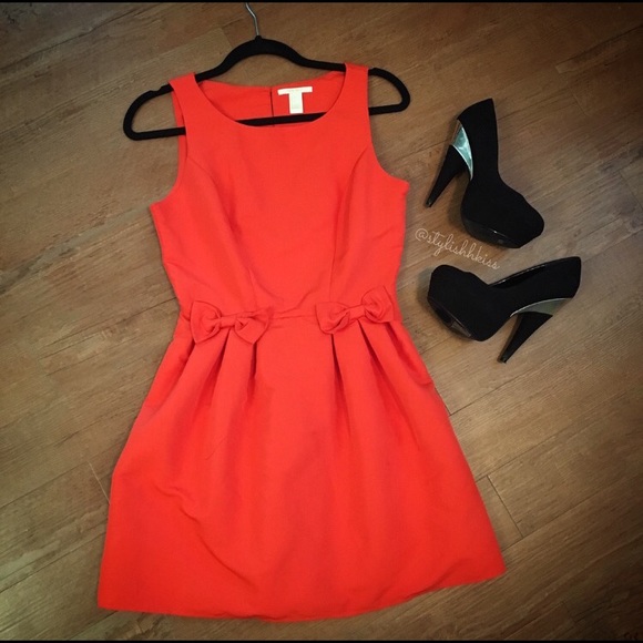 Forever 21 Pleated Double Bow Sheath Dress - Picture 1 of 1