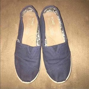 Toms