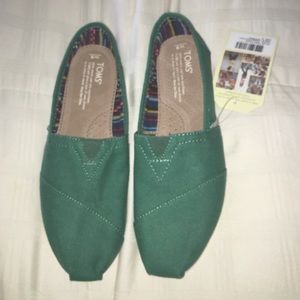 Toms shoes