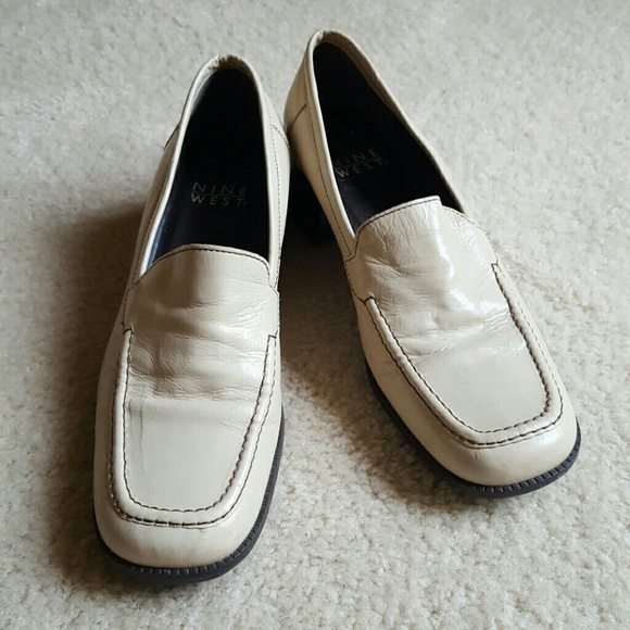 Vintage Vanilla Nine West Loafers