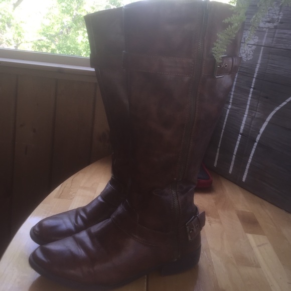 Leather boots