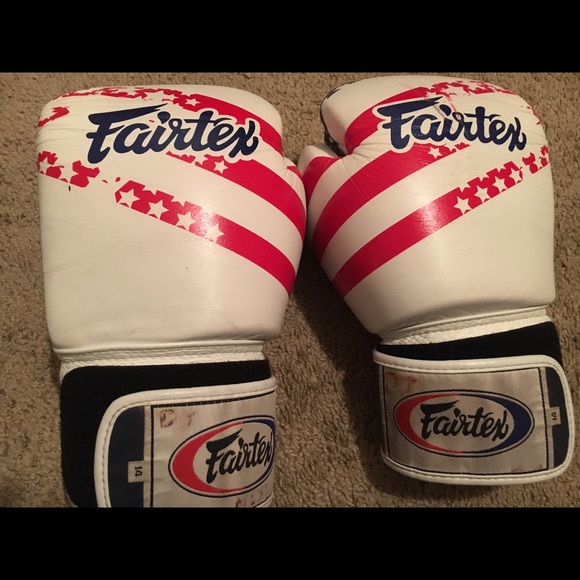 Other - Fairtex Gloves