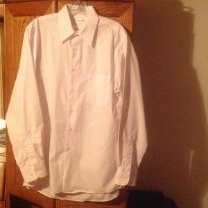 Van Heusen button down shirt neck 15 & 1/2 - 32/33