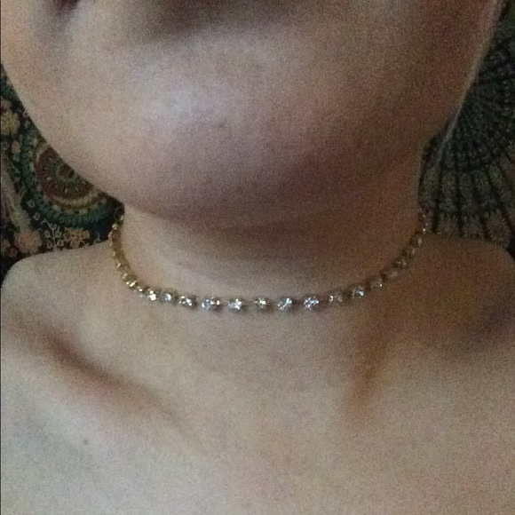 Simple Rhinestone Choker🔅 - Picture 3 of 3