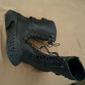 NWT Ladies Combat boots