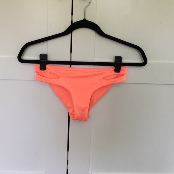 LSpace Estella bottom