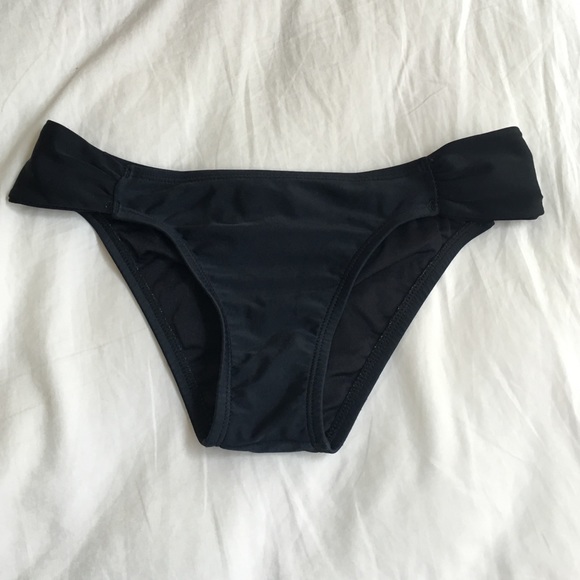 Ruched sides bikini bottom