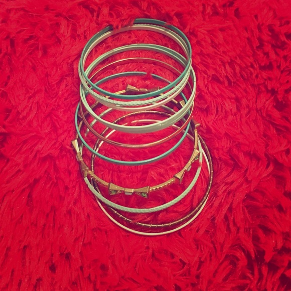 Love Culture Accessories - Cute bangel 💛 bracelet