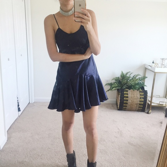 ✖️SOLD IN BUNDLE✖️Blue Satin Party Dress
