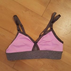 Sports bra
