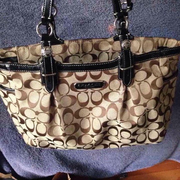 Coach handbag slight used like new
