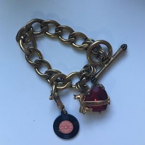 Juicy Couture bracelet w. two Charms