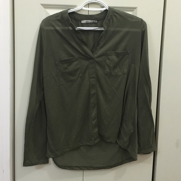 Long sleeve pocketed shirt
