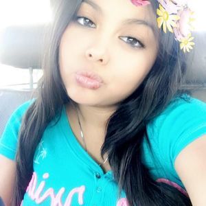 Meet your Posher, Anahi