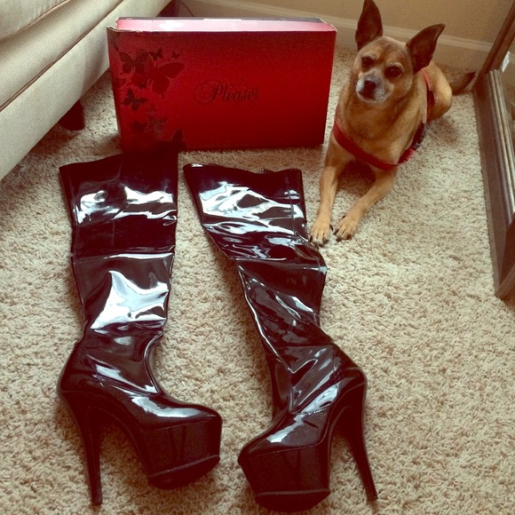 Pleaser patent leather thigh high size 7 boots