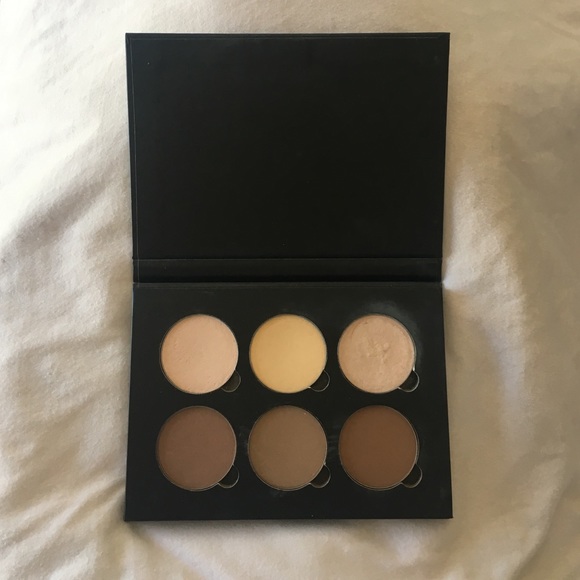 Anastasia Contour Kit (light to medium)