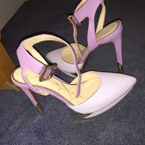 Jessica Simpson violet pumps