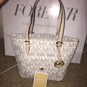 Michael kors jest set medium snap pocket tote