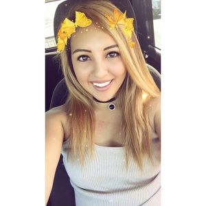 Meet your Posher, Danika