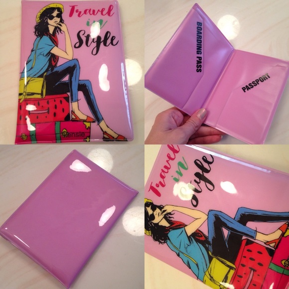 Kensie Handbags - NWOT Kensie Passport Holder