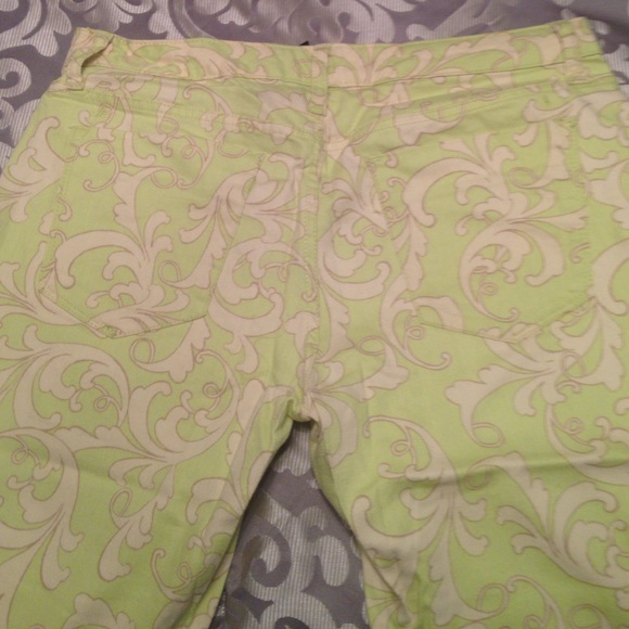 Patterned pants - Picture 2 of 3