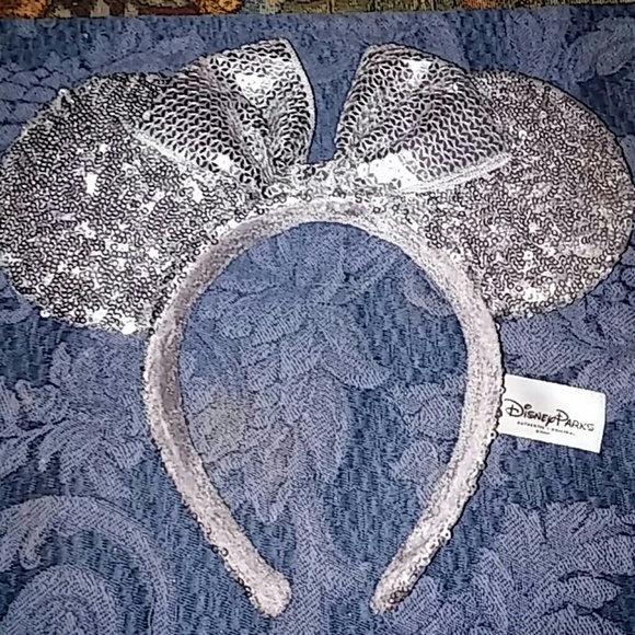 Disney Mini Mouse headband