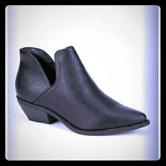 black booties