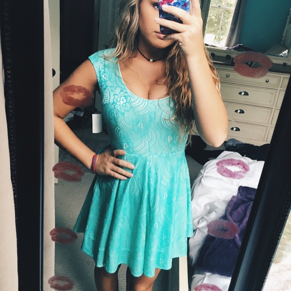 [SOLD] Tiffany Blue Lace Miss Me Dress - Picture 2 of 4