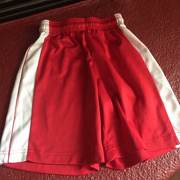 Bundle of basketball shorts - Picture 3 of 3