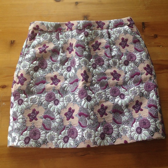 Like new j crew collection textured skirt size 2