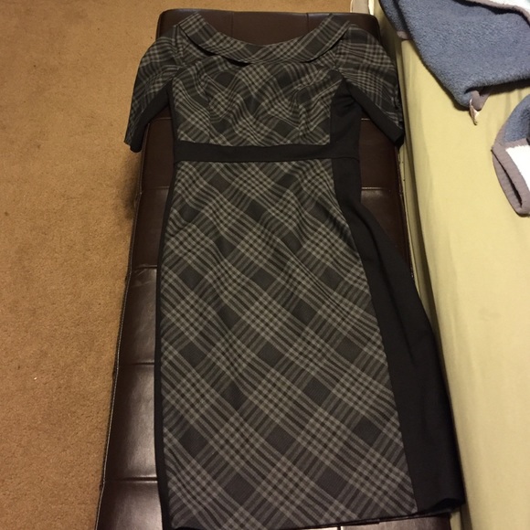 Very flattering work dress