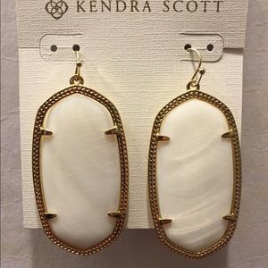 Kendra Scott White/Gold Danielle