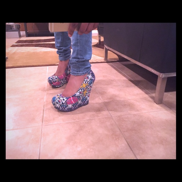 Steve Madden Pammy Multi Wedge