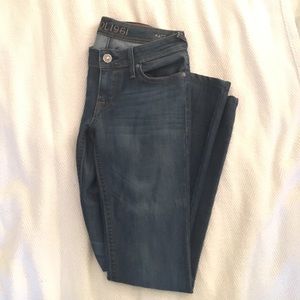 DL1961, size 26, Kate slim straight jeans