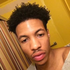 Meet your Posher, Devante